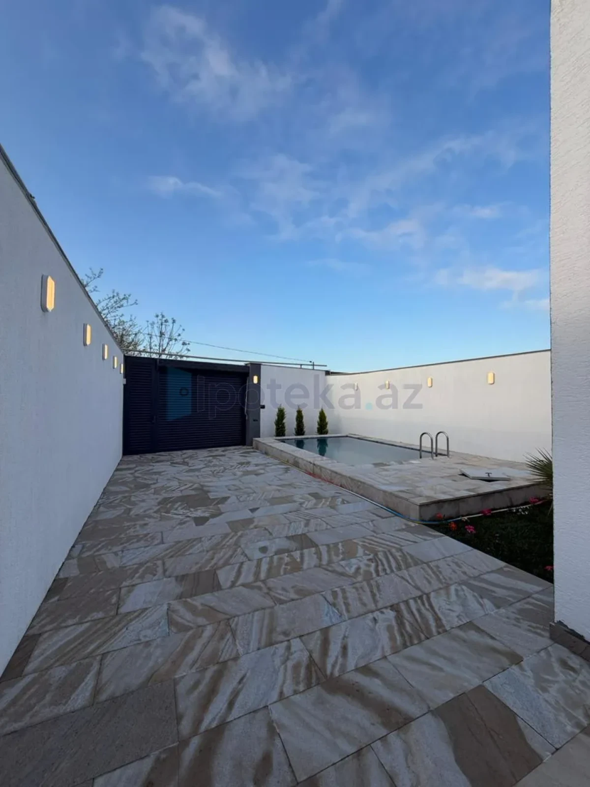 Satılır 3 otaqlı mənzil 100 m²