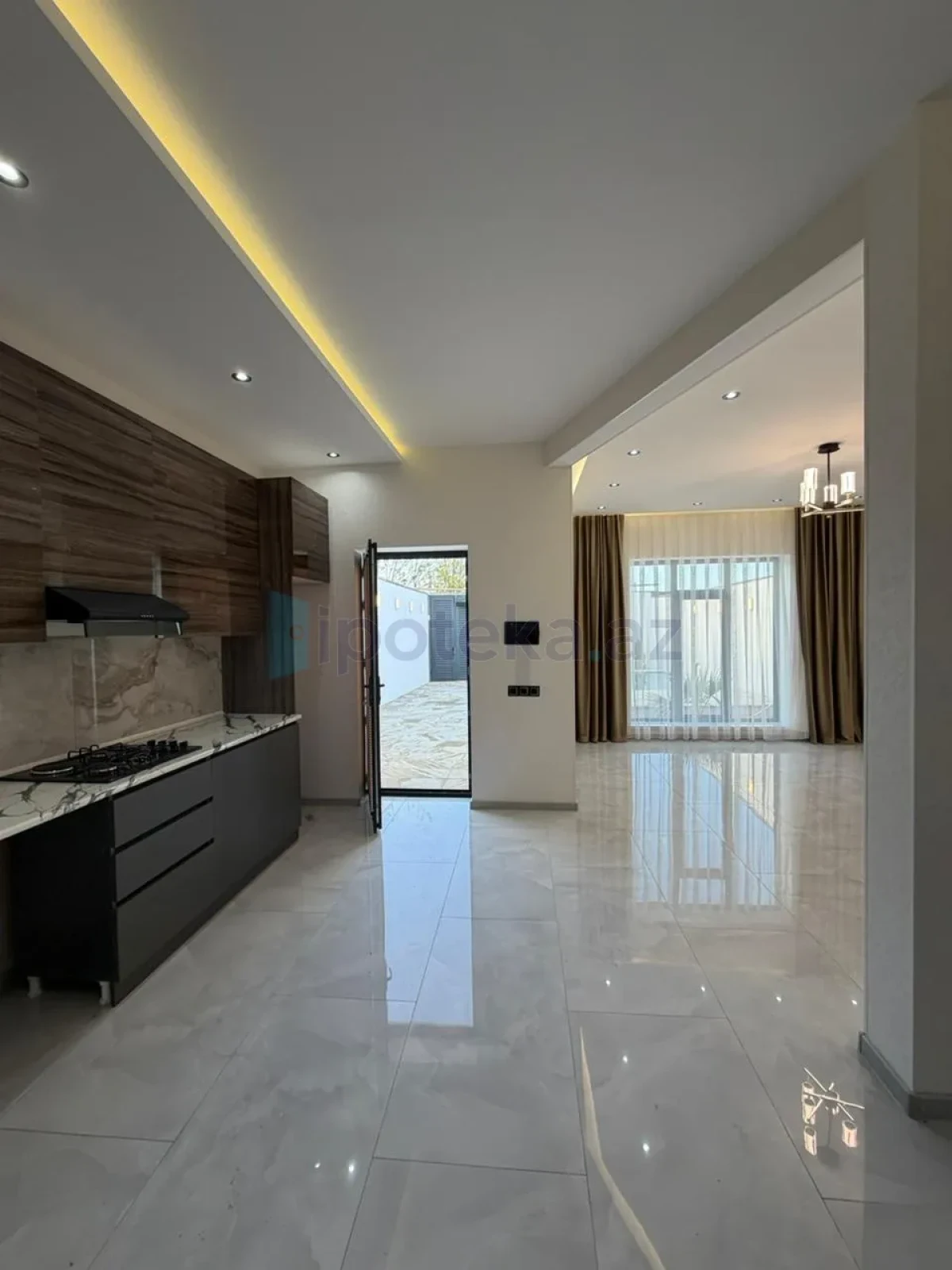 Satılır 3 otaqlı mənzil 100 m²