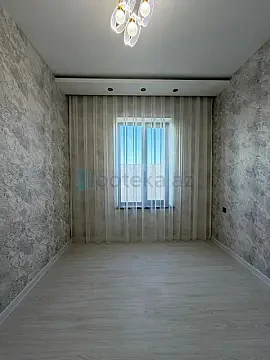 Satılır 4 otaqlı mənzil 140 m²