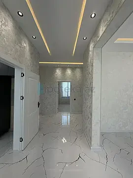 Satılır 4 otaqlı mənzil 140 m²