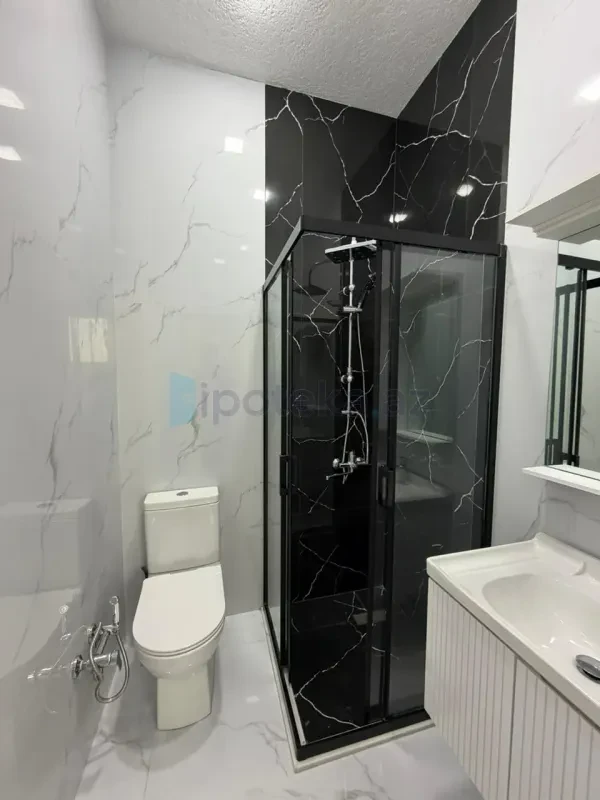 Satılır 4 otaqlı mənzil 140 m²