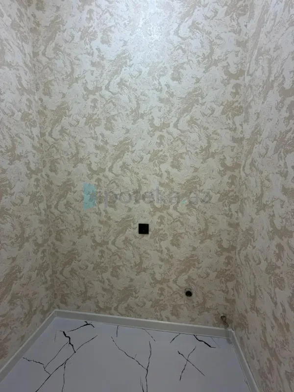 Satılır 4 otaqlı mənzil 140 m²