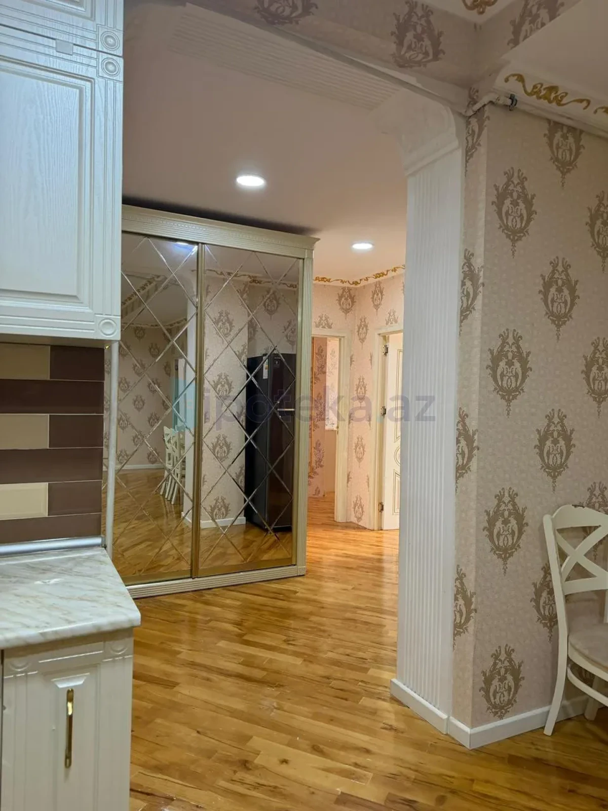 Satılır 3 otaqlı yeni tikili 93 m²