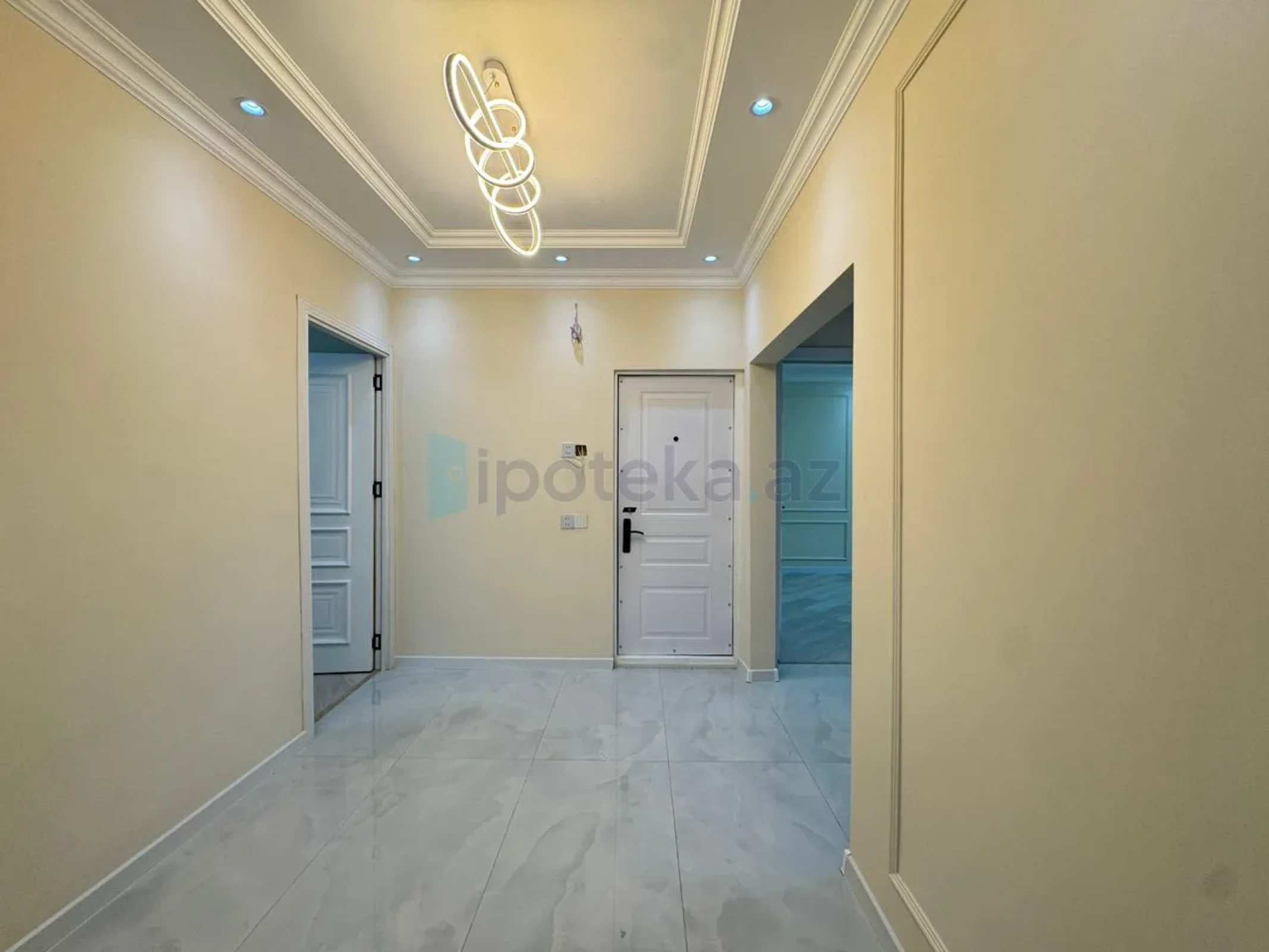 Satılır 4 otaqlı köhnə tikili 105 m²