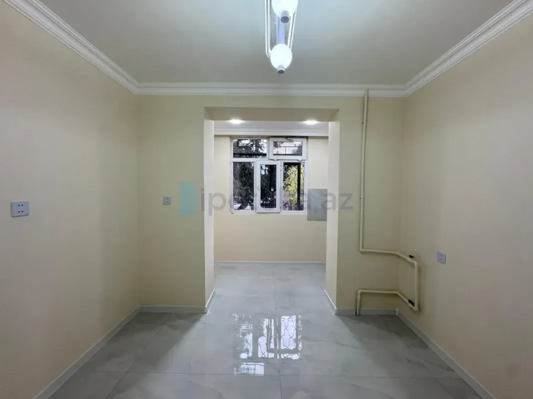 Satılır 4 otaqlı köhnə tikili 105 m²