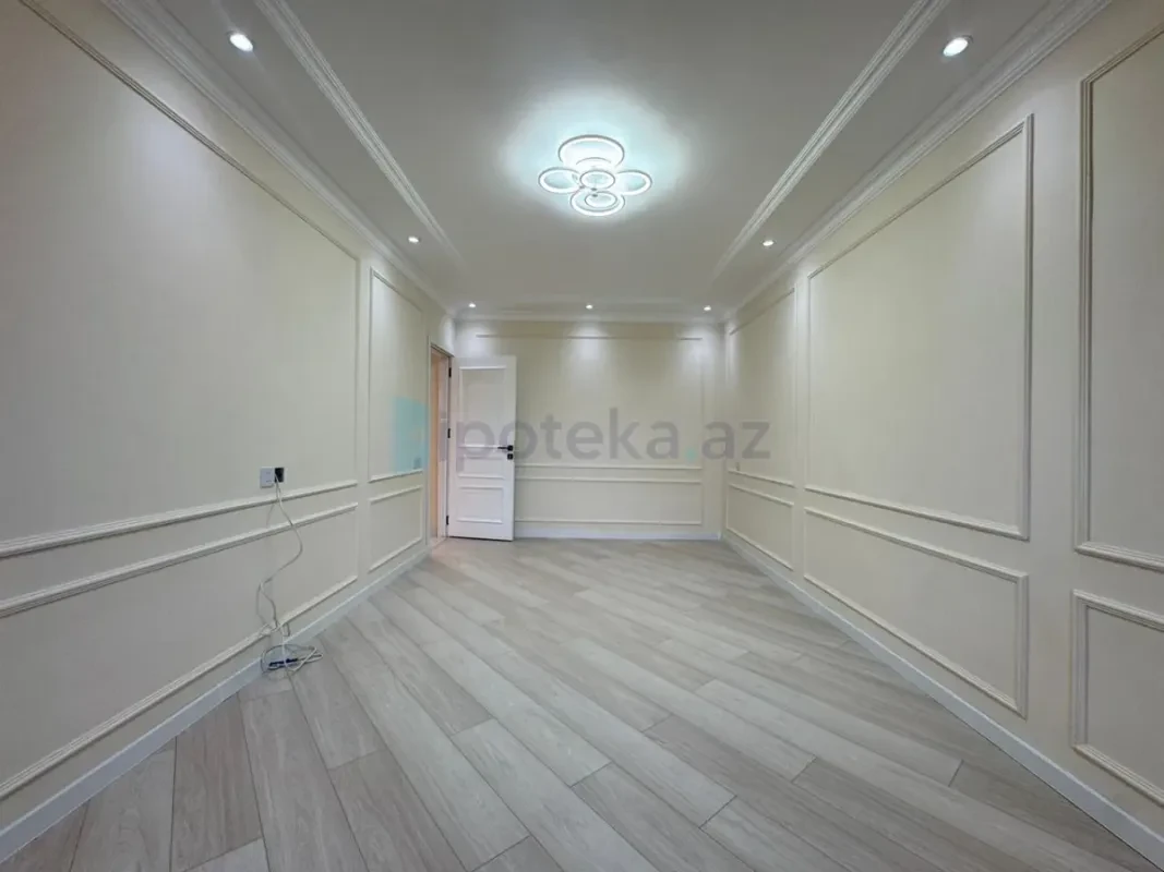 Satılır 4 otaqlı köhnə tikili 105 m²