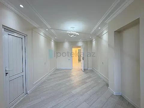Satılır 4 otaqlı köhnə tikili 105 m²