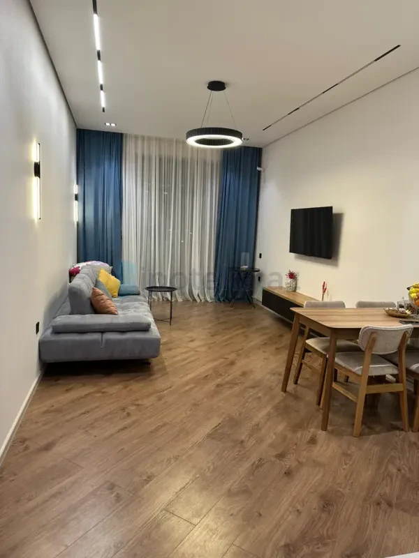 Satılır 2 otaqlı yeni tikili 76 m²