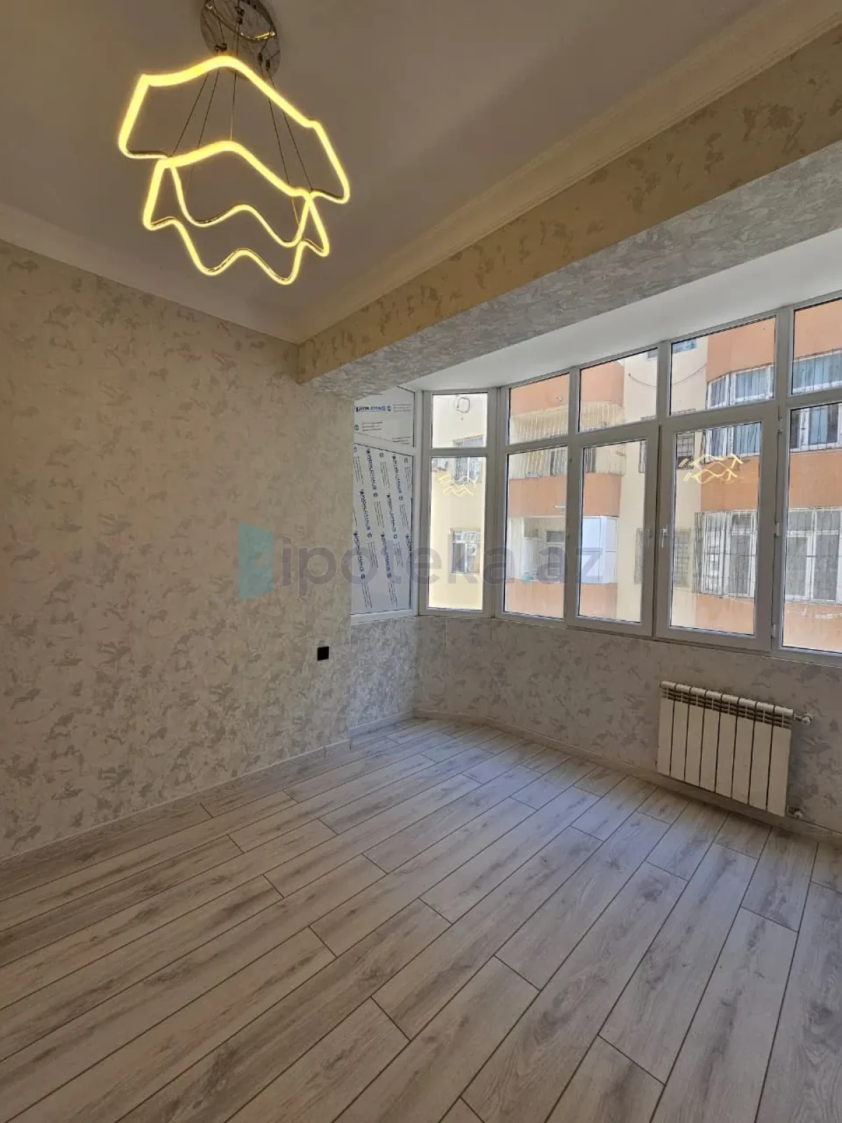 Satılır 3 otaqlı yeni tikili 76 m²