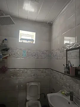 Satılır 6 otaqlı həyət evi 200 m²