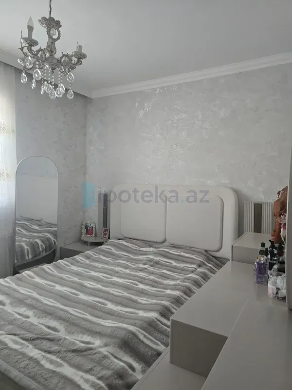 Satılır 6 otaqlı həyət evi 200 m²