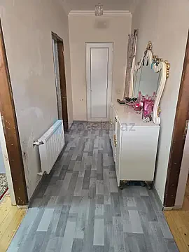 Satılır 6 otaqlı həyət evi 200 m²