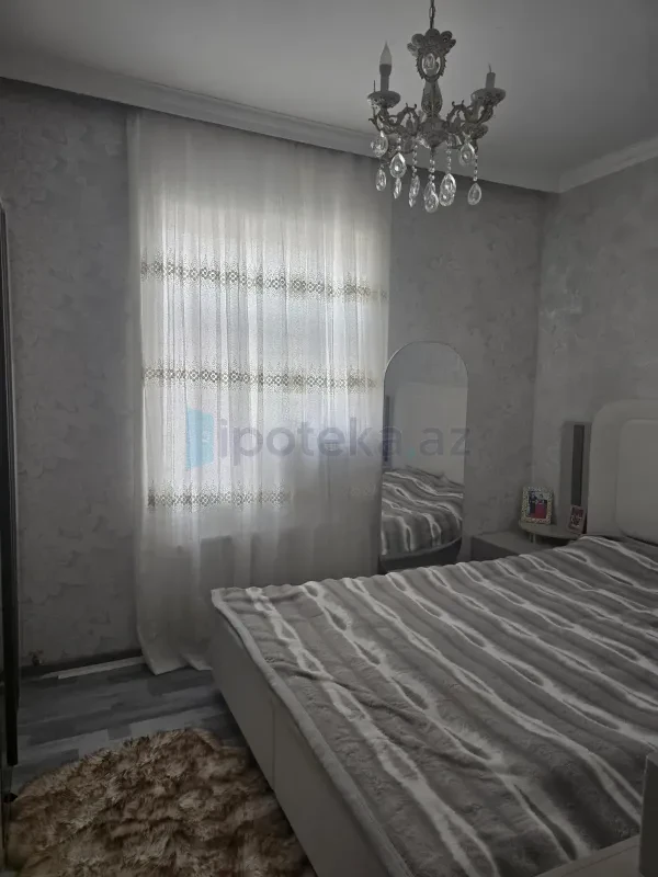Satılır 6 otaqlı həyət evi 200 m²