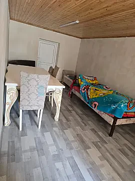 Satılır 6 otaqlı həyət evi 200 m²