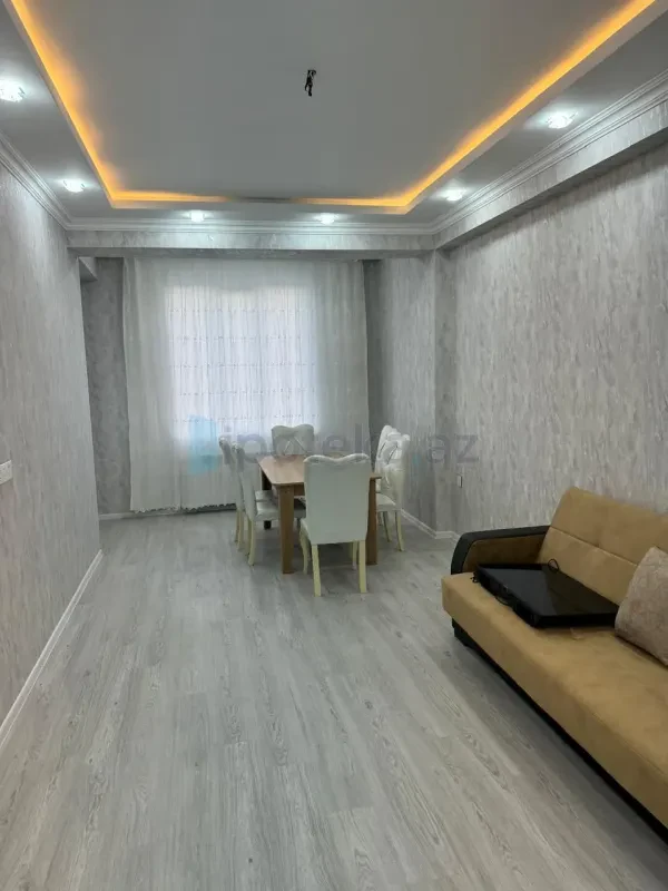 Satılır 2 otaqlı yeni tikili 60 m²