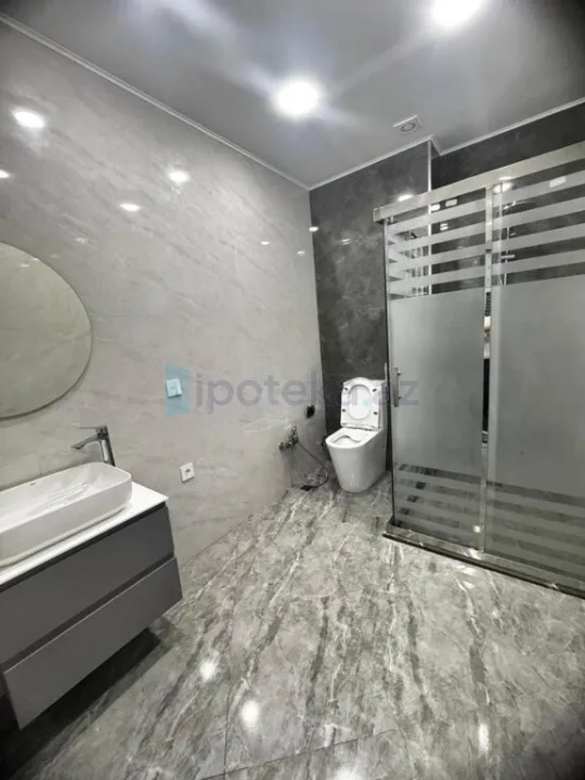 Satılır 2 otaqlı yeni tikili 60 m²