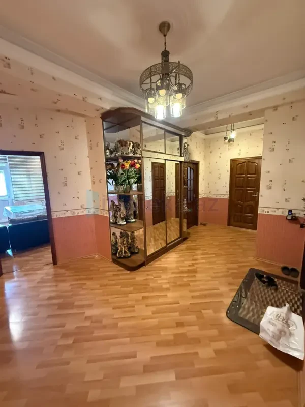 Satılır 3 otaqlı yeni tikili 120 m²