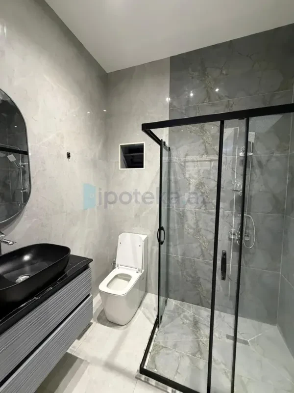 Satılır 4 otaqlı mənzil 150 m²