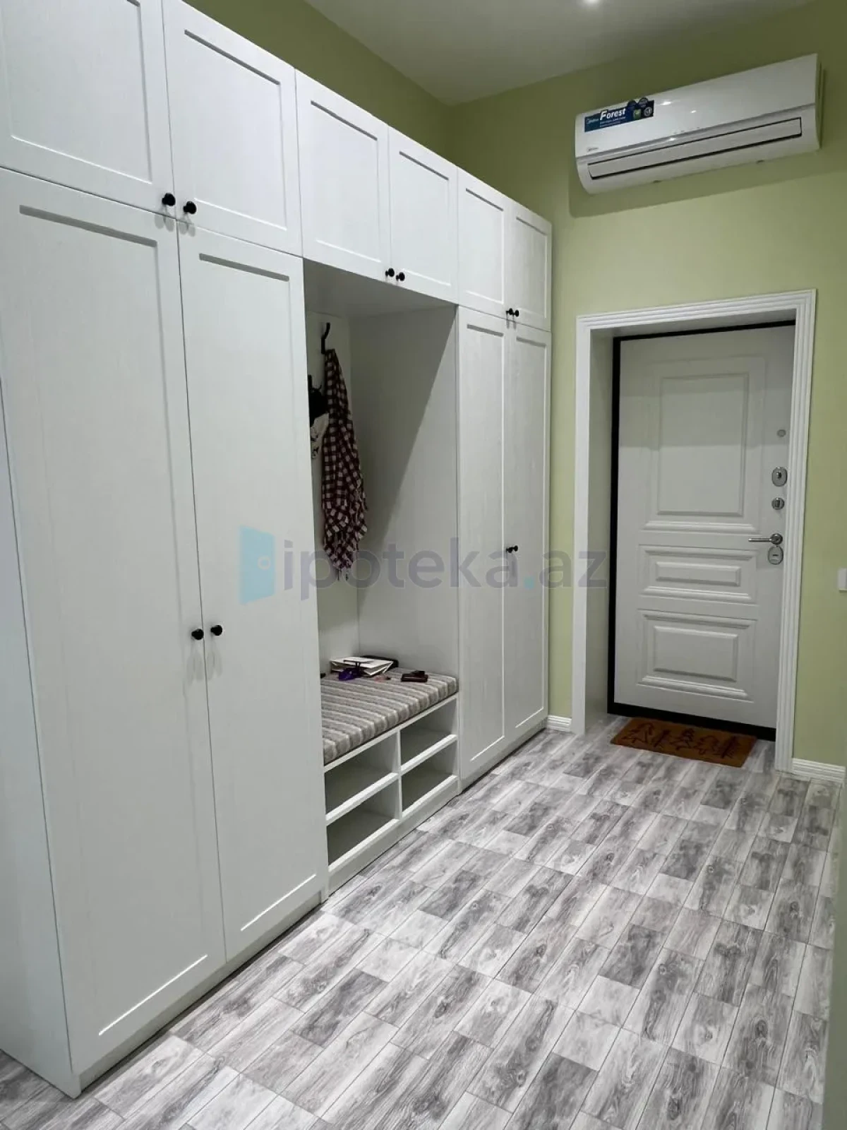 Satılır 4 otaqlı həyət evi 140 m²