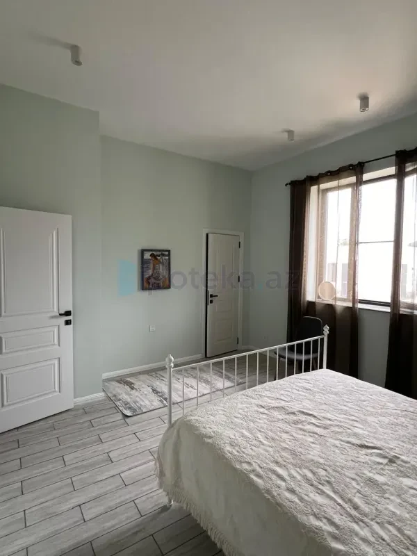 Satılır 4 otaqlı həyət evi 140 m²