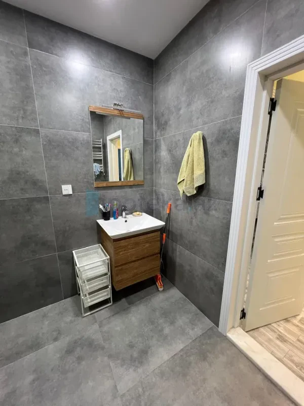 Satılır 4 otaqlı həyət evi 140 m²