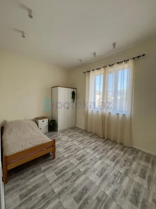 Satılır 4 otaqlı həyət evi 140 m²