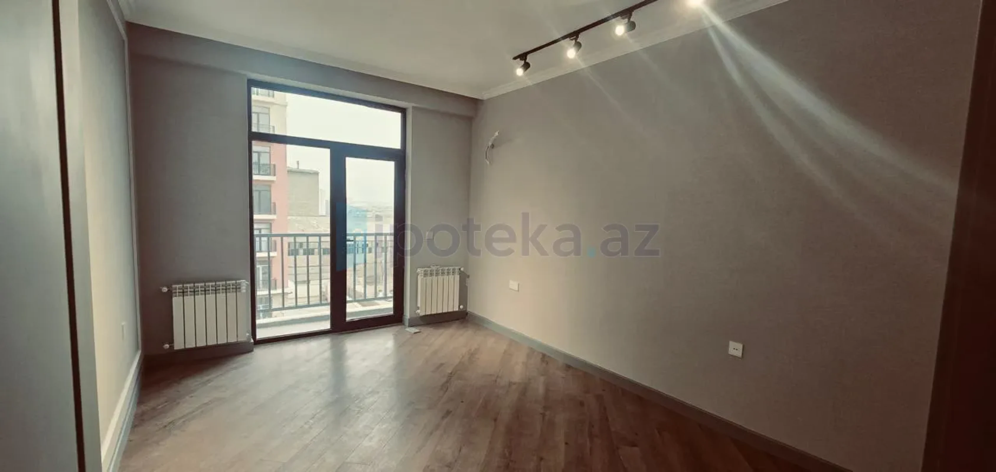 Satılır 3 otaqlı yeni tikili 105 m²