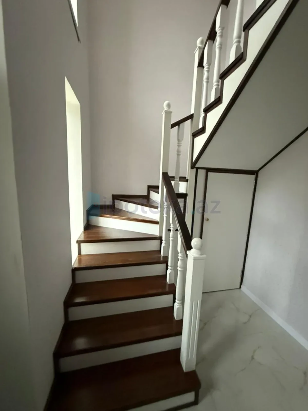 Satılır 4 otaqlı həyət evi 155 m²