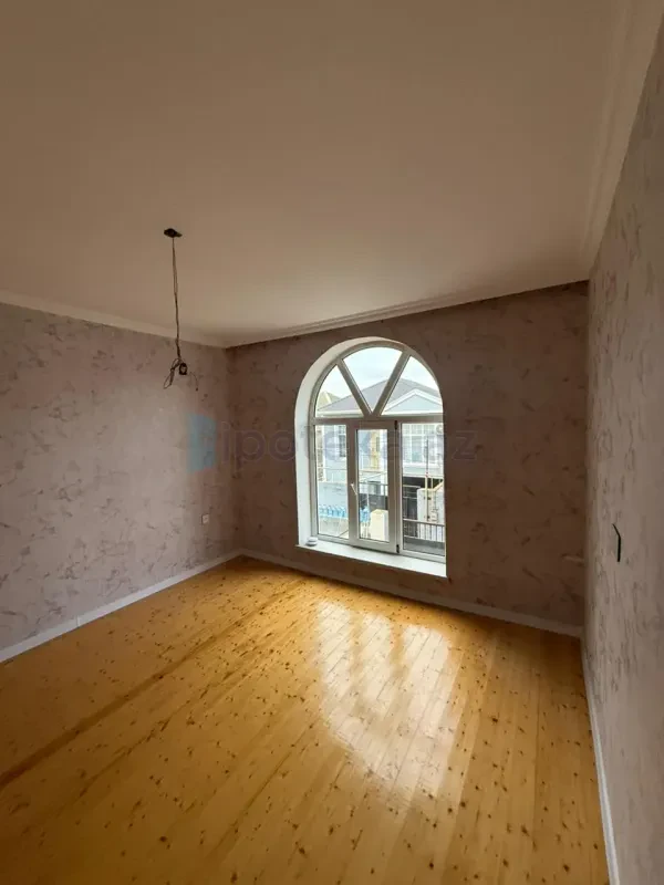 Satılır 4 otaqlı həyət evi 155 m²