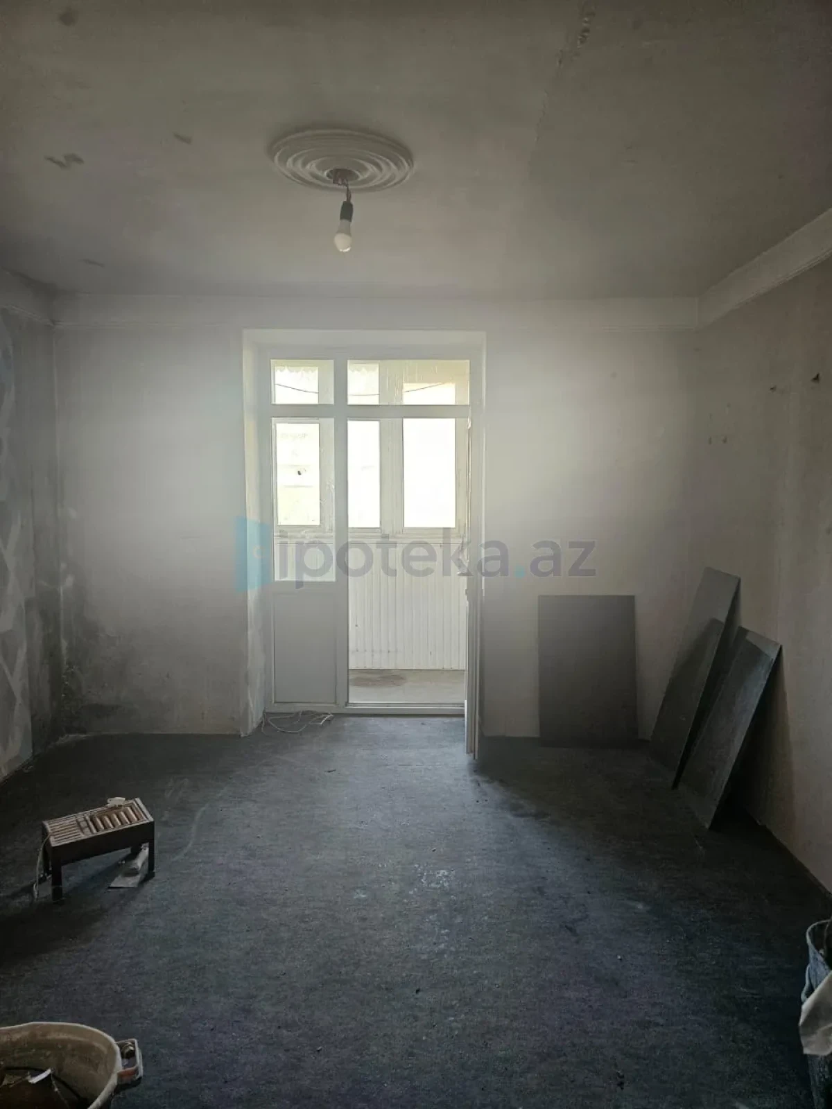 Satılır 1 otaqlı köhnə tikili 25 m²