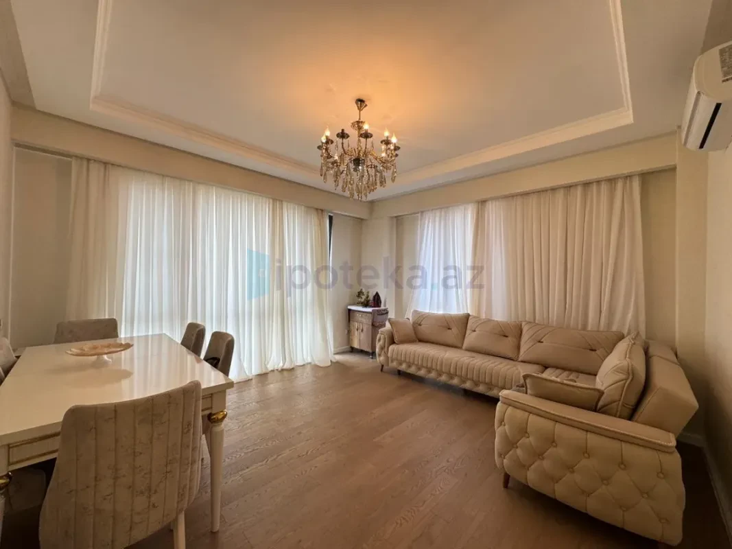 Satılır 3 otaqlı yeni tikili 83 m²
