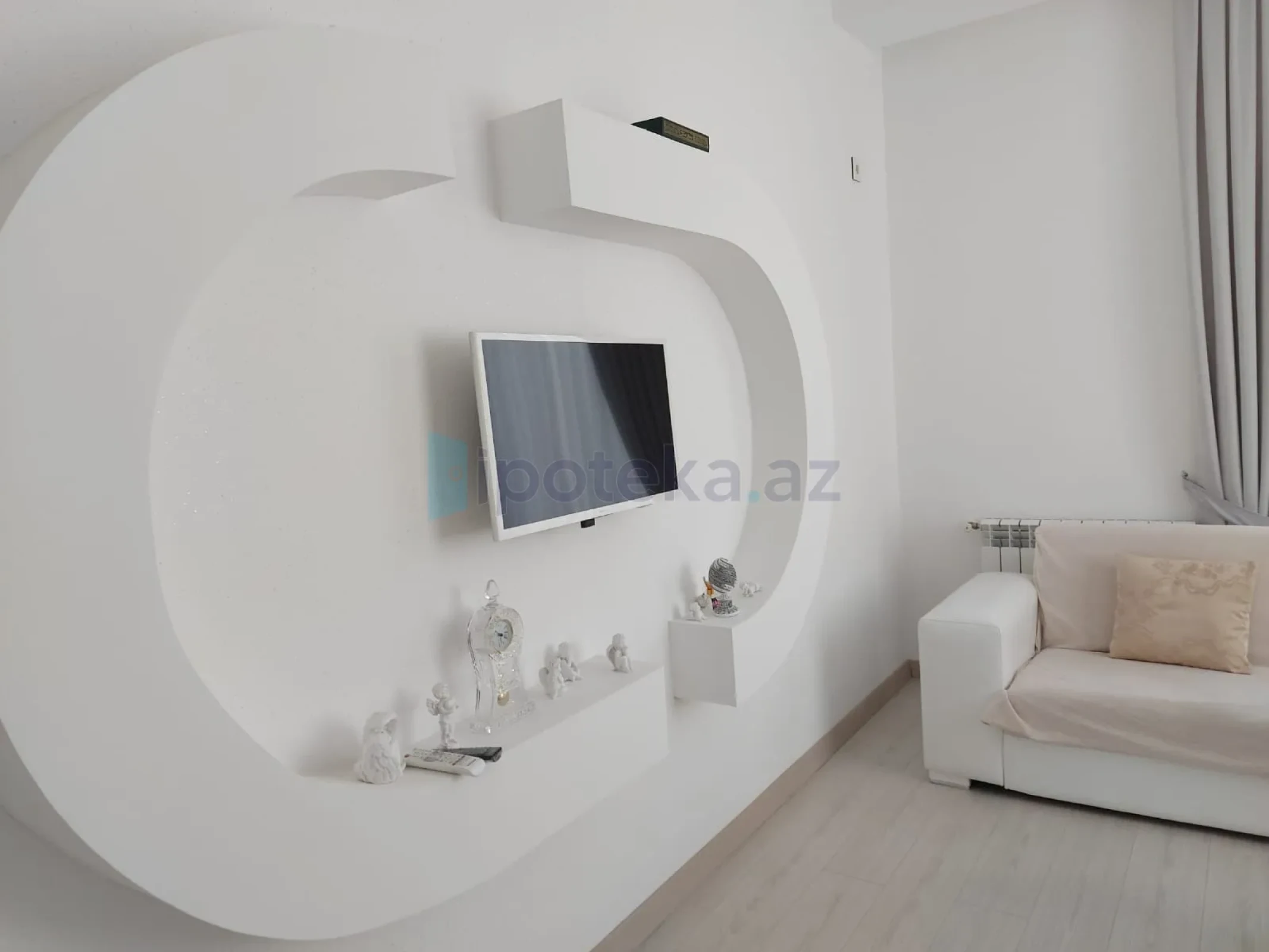 Satılır 3 otaqlı həyət evi 240 m²