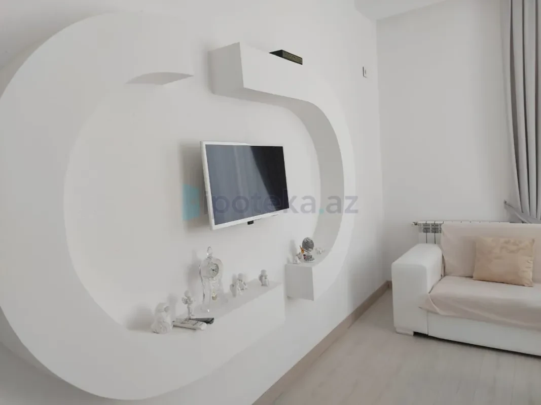 Satılır 3 otaqlı həyət evi 240 m²