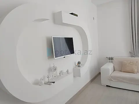 Satılır 3 otaqlı həyət evi 240 m²