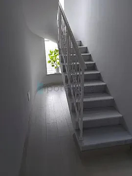 Satılır 3 otaqlı həyət evi 240 m²