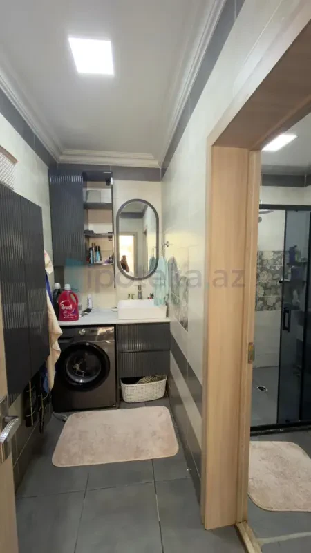 Satılır 5 otaqlı həyət evi 220 m²