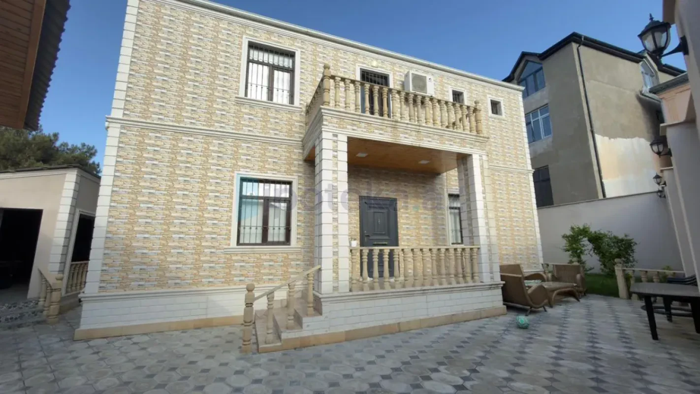 Satılır 5 otaqlı həyət evi 220 m²