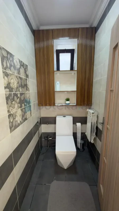 Satılır 5 otaqlı həyət evi 220 m²