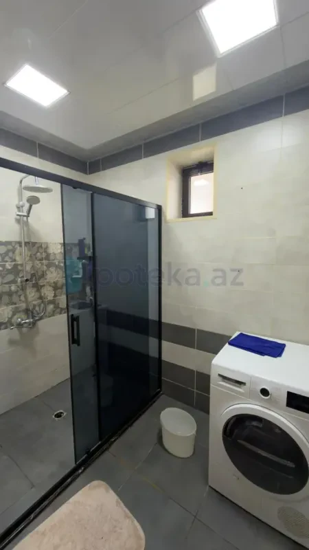 Satılır 5 otaqlı həyət evi 220 m²