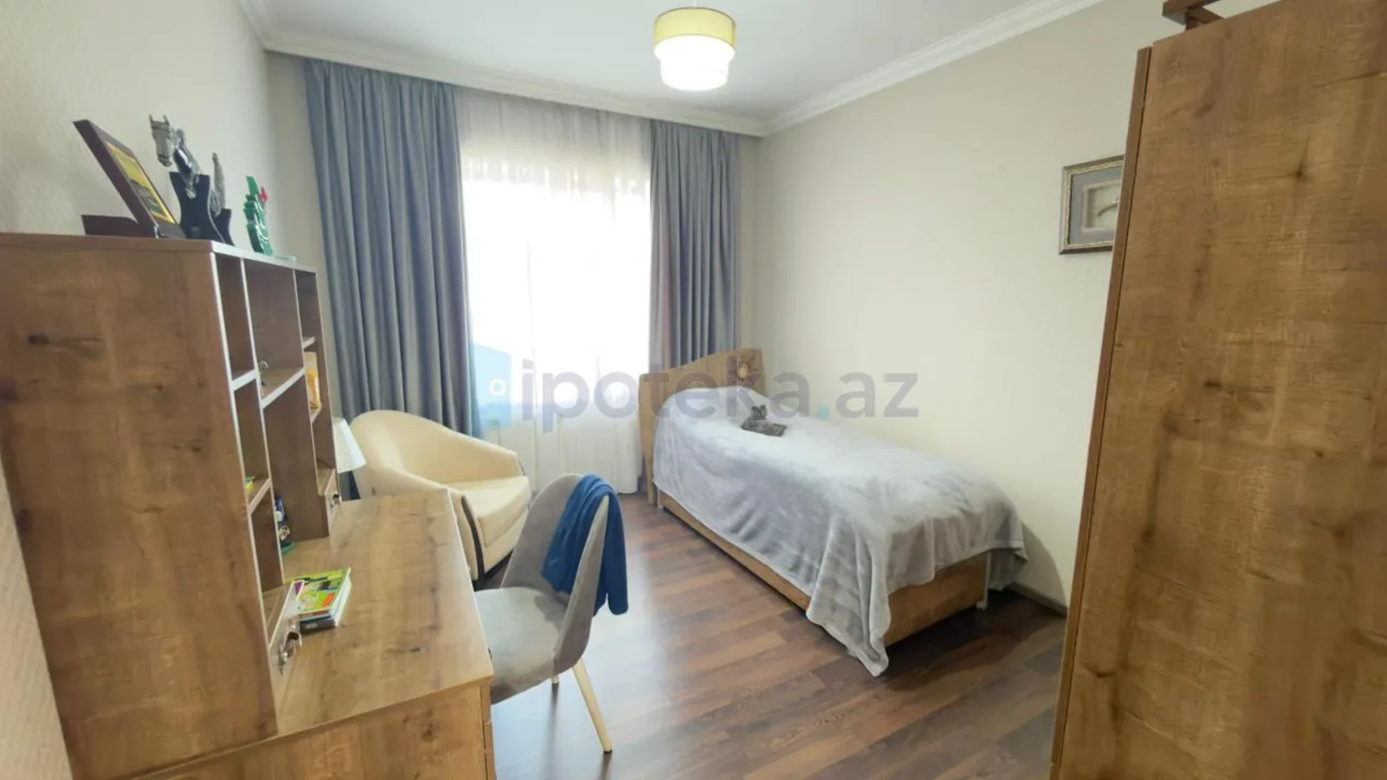 Satılır 5 otaqlı həyət evi 220 m²