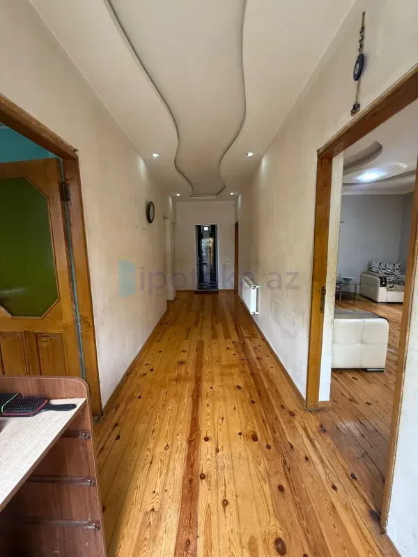 Satılır 4 otaqlı həyət evi 100 m²