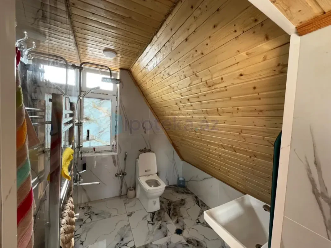 Satılır 4 otaqlı həyət evi 140 m²
