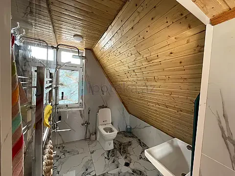 Satılır 4 otaqlı həyət evi 140 m²