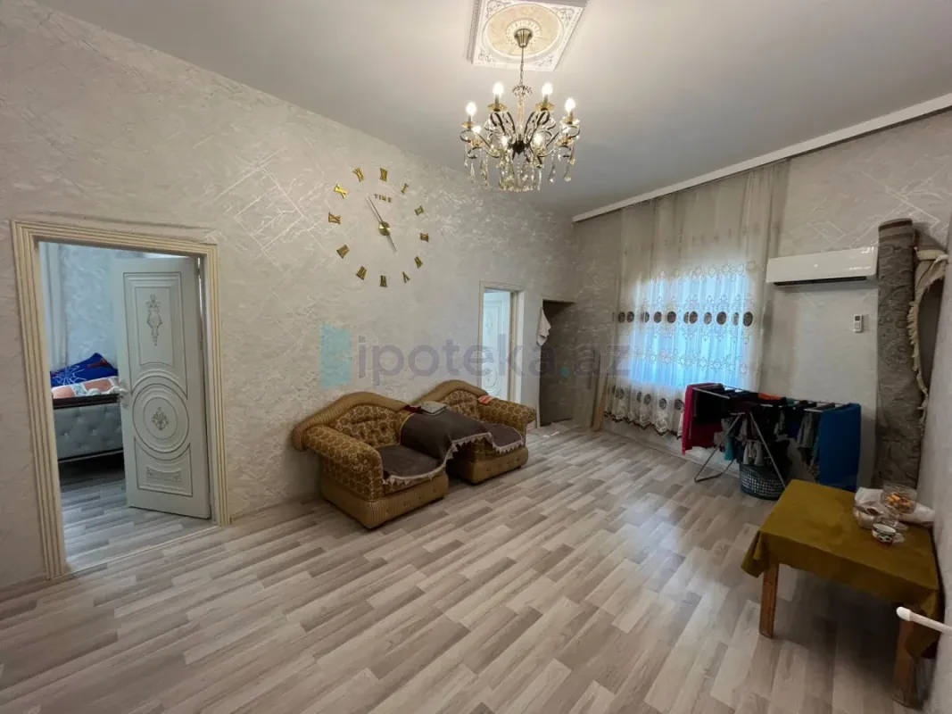 Satılır 4 otaqlı həyət evi 140 m²