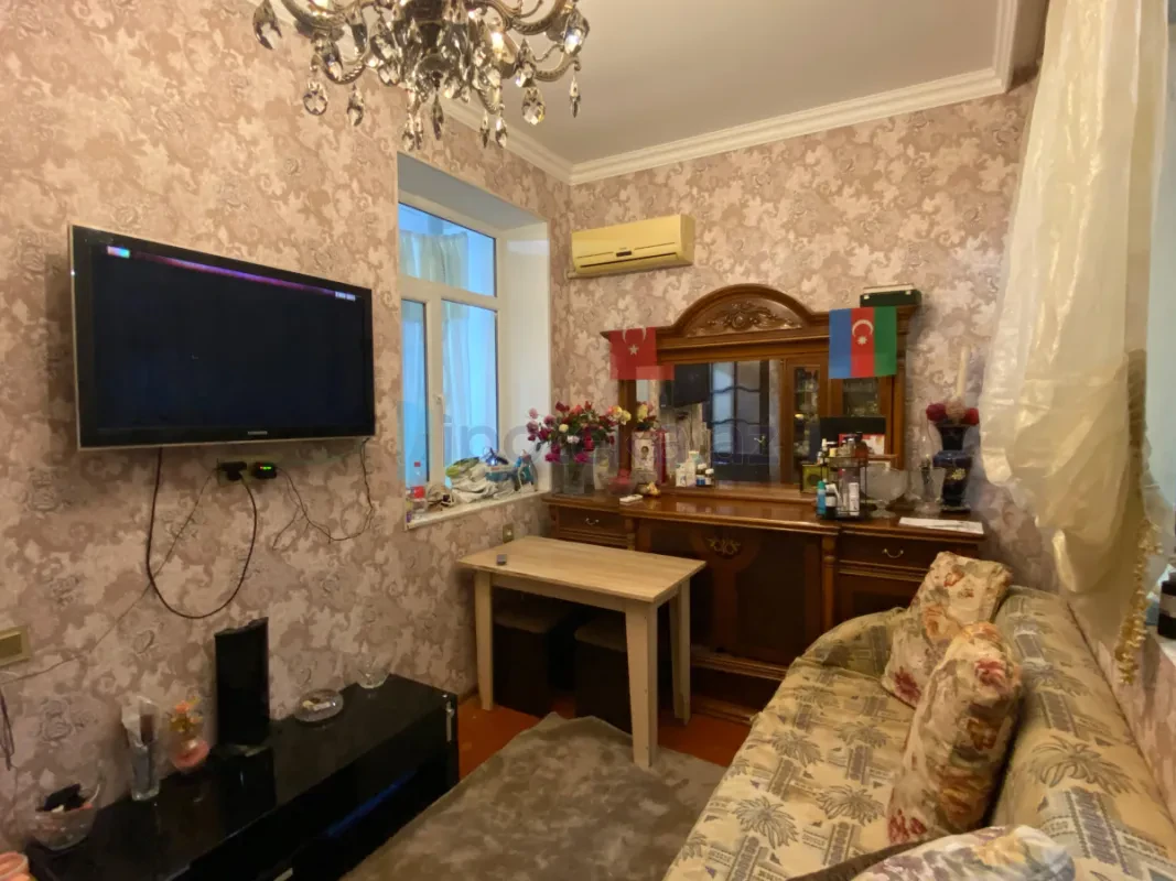 Satılır 3 otaqlı köhnə tikili 55 m²