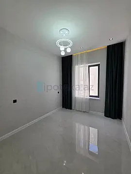 Satılır 4 otaqlı mənzil 140 m²