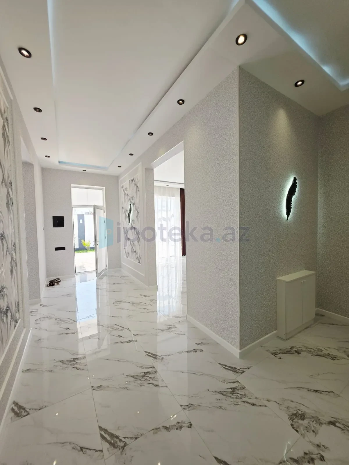 Satılır 4 otaqlı mənzil 150 m²