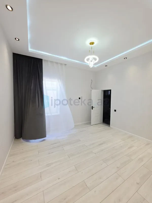Satılır 4 otaqlı mənzil 150 m²
