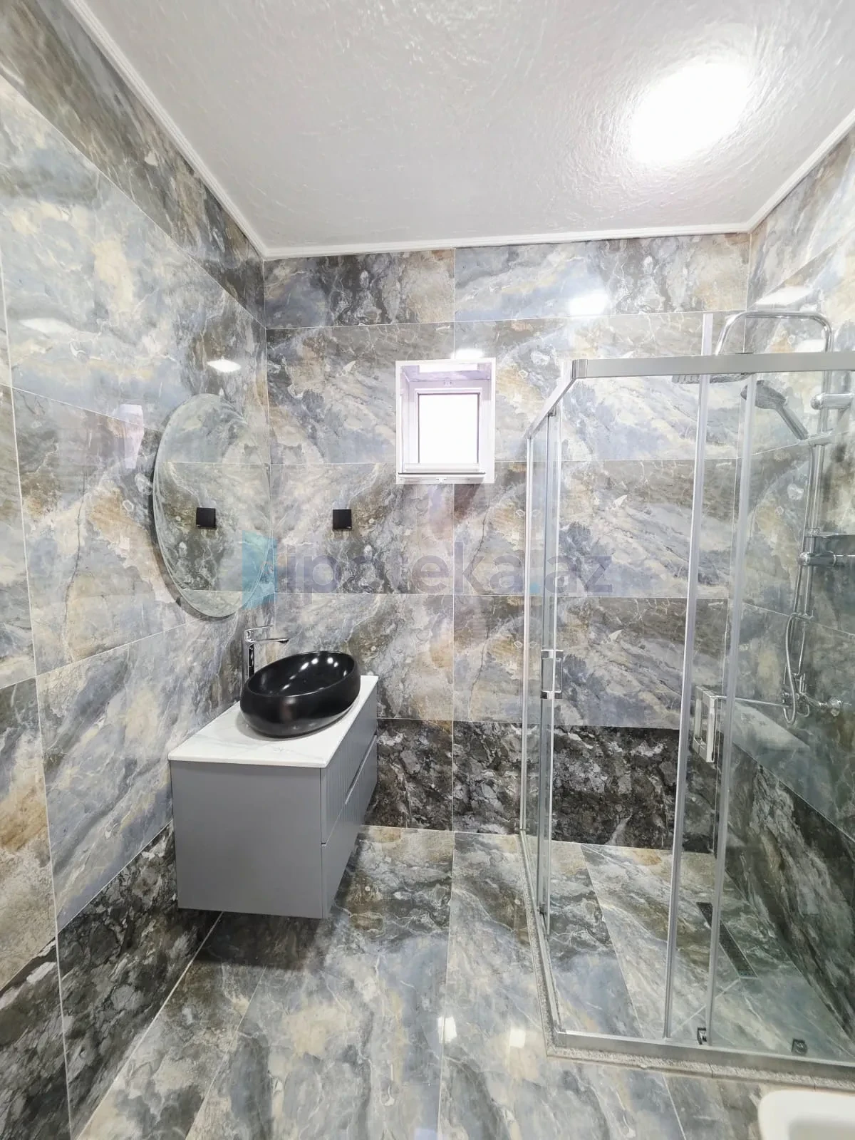 Satılır 4 otaqlı mənzil 150 m²
