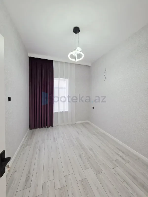 Satılır 4 otaqlı mənzil 150 m²